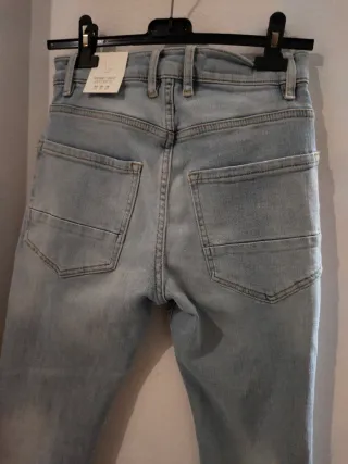 Pantalón vaquero Zara Skinny Crop T34