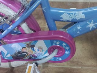 Bicicleta Frozen Niña Ruedines Rosa Azul lleva en