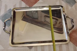 Bandeja antigüa con asas