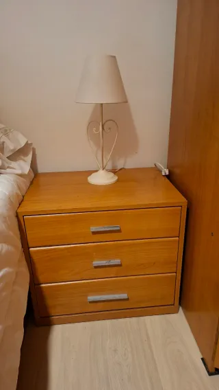 Armario de matrimonio madera de cerezo.