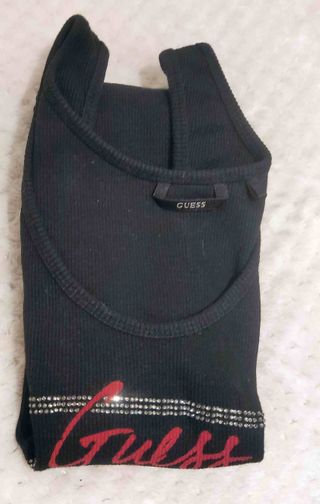 Camiseta sin mangas Guess negra