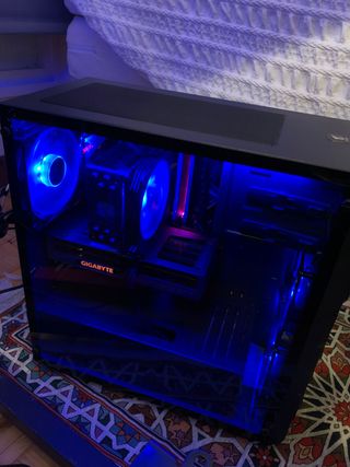 Ordenador gaming (sin tarjeta gráfica ni discos)