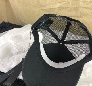 Gorra Amiri Negra con Estrellas