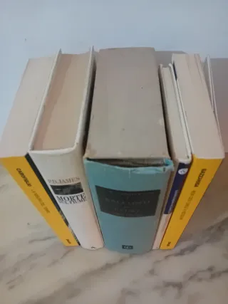 Set 5 romanzi genere Giallo