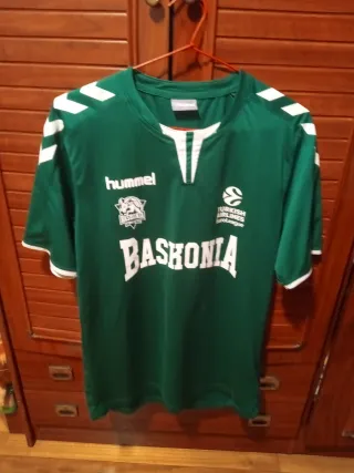 Camiseta Baskonia Hummel Talla L