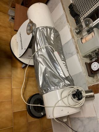 Vari telescopi in vendita