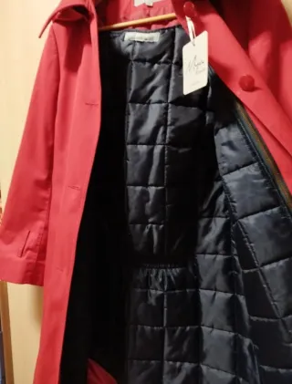 Abrigo con Capucha Desmontable Nuevo