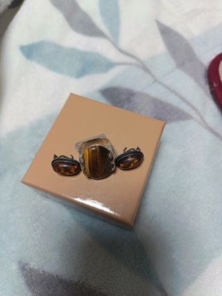 Conjunto Plata: Anillo y Pendientes Piedra Marrón