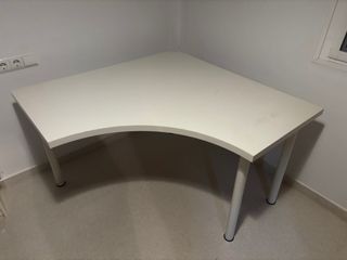 Mesa de estudio esquinera blanca