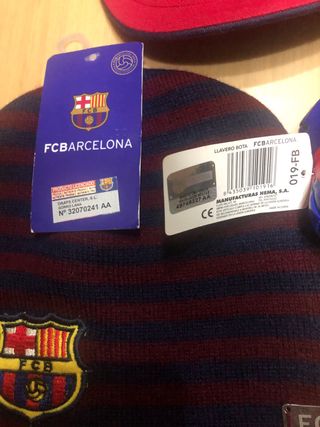 Pack FC Barcelona original gorra, gorro y llavero.