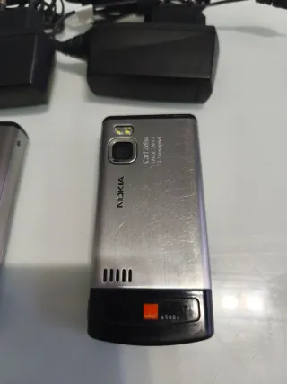 2 x Nokia 6500 Slide