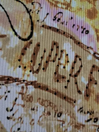 Camiseta pedrería floral talla L