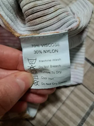 Camiseta pedrería floral talla L