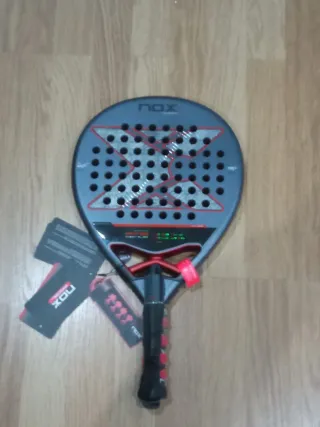 Pala NOX AT10 Genius 18K NUEVA A ESTRENAR