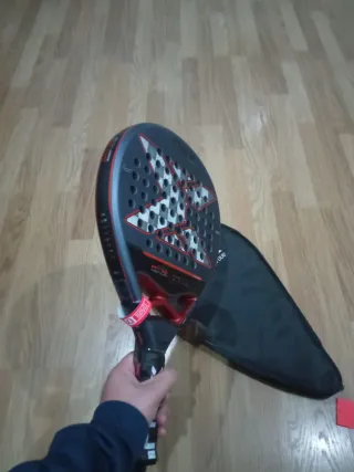 Pala NOX AT10 Genius 18K NUEVA A ESTRENAR