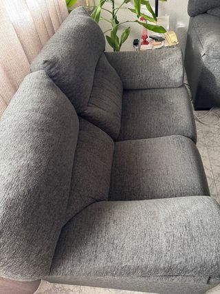 Sofá 2 plazas de tela gris