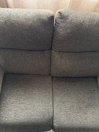 Sofá 2 plazas de tela gris