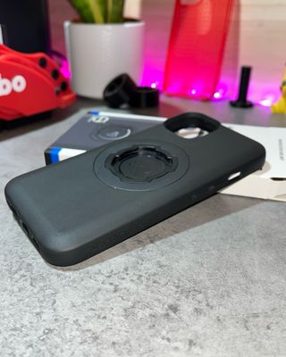 Custodia Quad Lock per iPhone 13