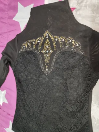 Top encaje y pedrería negro talla S