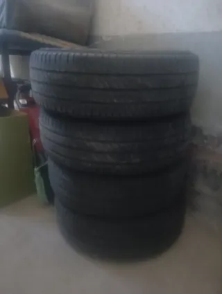 4 Neumáticos Autocaravana Michelin Agilis 235 65