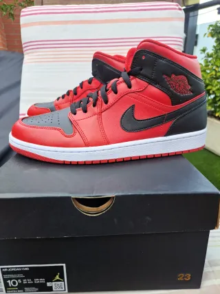Jordan 1 Mid Reverse Bred 2021 Talla 44.5 EUR