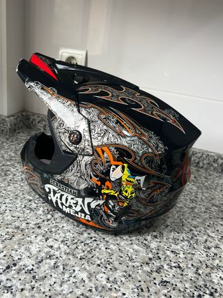 Casco de moto integral diseño