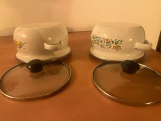 2 cazos pequeños decorados