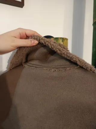 Chaqueta marrón con borreguito