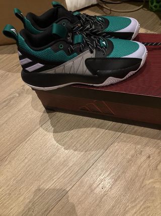 Zapatillas Baloncesto Adidas Negras y Verdes