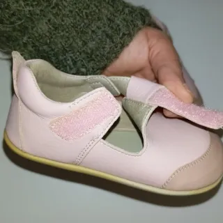 Zapato piel niña rosa de babilukids talla 24
