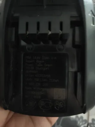 Cargador Bosch con 2 baterías