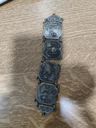 Pulsera con dijes de plata estilo vintage