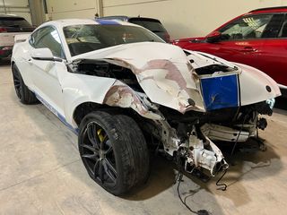 Ford Mustang GT 5.0 V8 2015 ACCIDENTADO!