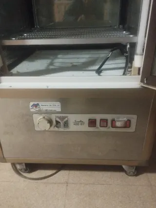 Vitrina refrigerada dorada