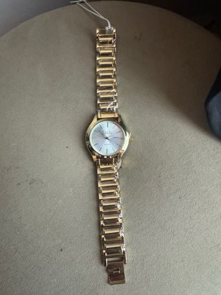 Reloj Cuchi Dorado y Blanco