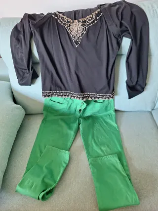 Pantalón pitillo verde con elastan