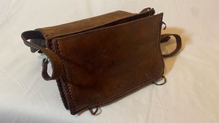 Bolso cartera piel labrada a mano