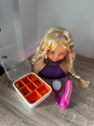Cabeza de muñeca para peinar