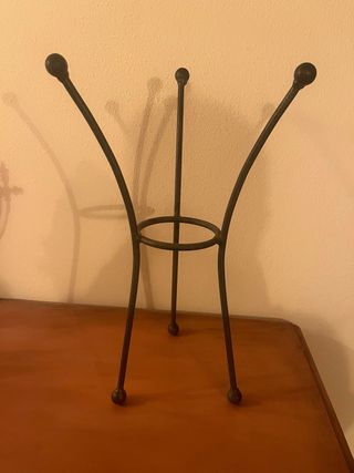 Soporte para macetas de metal