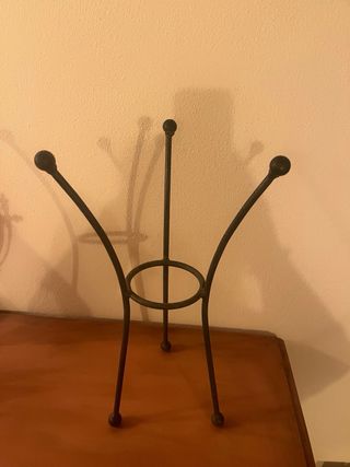 Soporte para macetas de metal