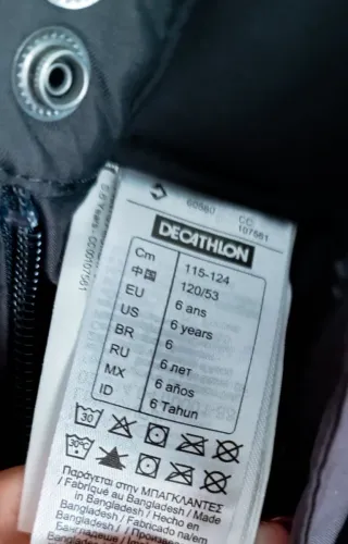 Pantalón nieve y guantes Decathlon 6 años