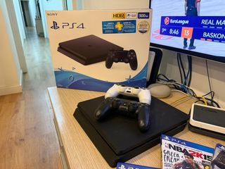 PS4 (PlayStation 4) Negra + 2 Mandos + Caja