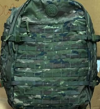 Mochila Altus ligera con bolsillos