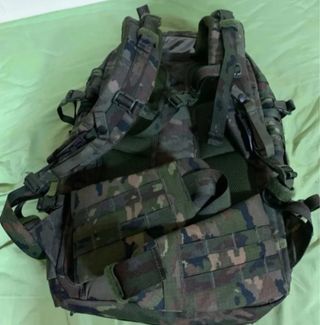 Mochila Altus ligera con bolsillos