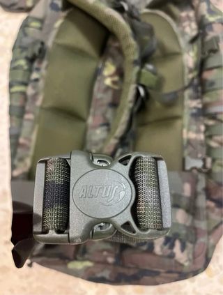 Mochila Altus ligera con bolsillos