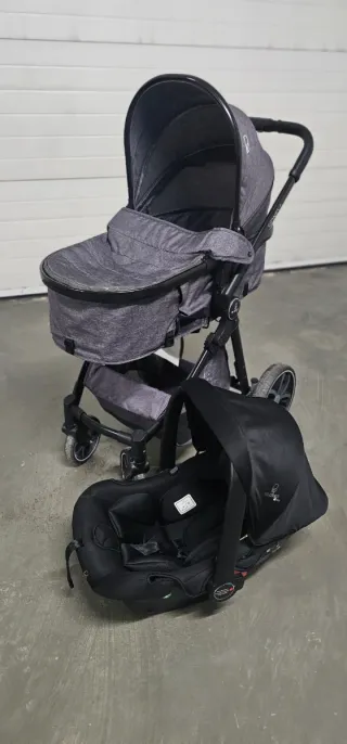 Carrinho de bebé Ovo e Alcofa