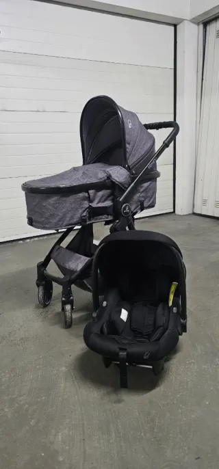 Carrinho de bebé Ovo e Alcofa