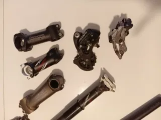 Kit piezas bicicleta: manillar, pedales, luces