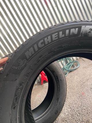 4 Neumáticos Michelin 225/60 R18