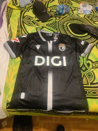 Camiseta Macron Talla L futbol Burgos